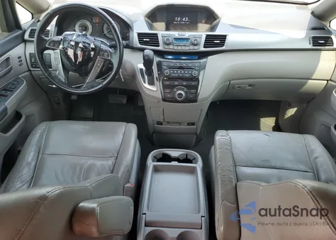 2013 Honda Odyssey Touring z USA, uszkodzony, nr VIN 5FNRL5H96DB010294